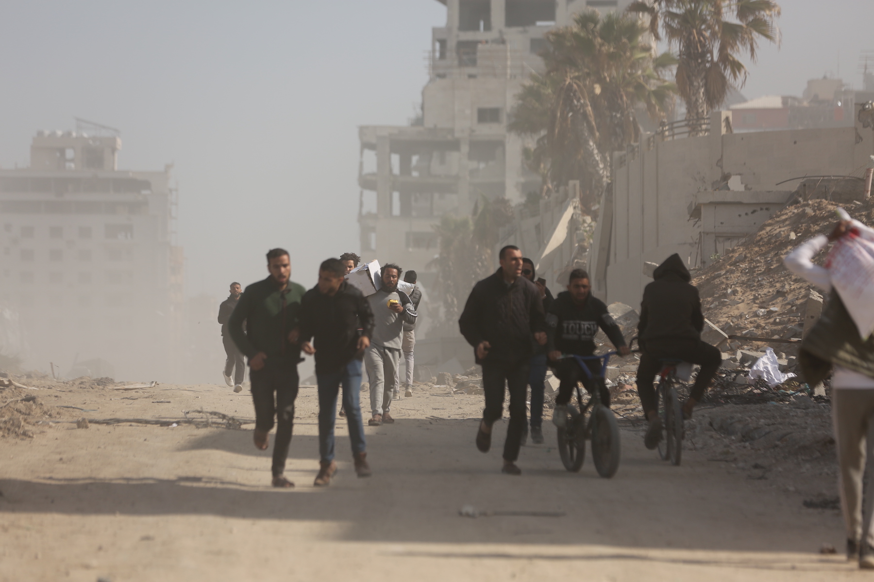 palestinians killed israel aid