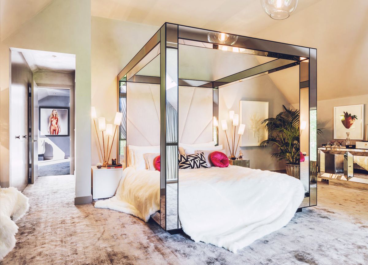 English countryside house. Designer: Kate Moss