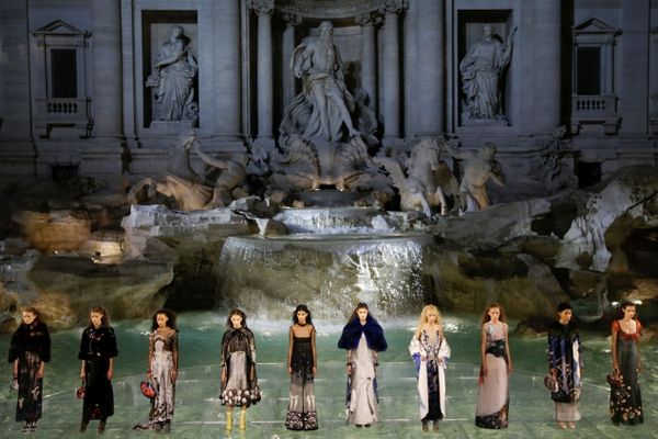 fendi Fontana di Trevi