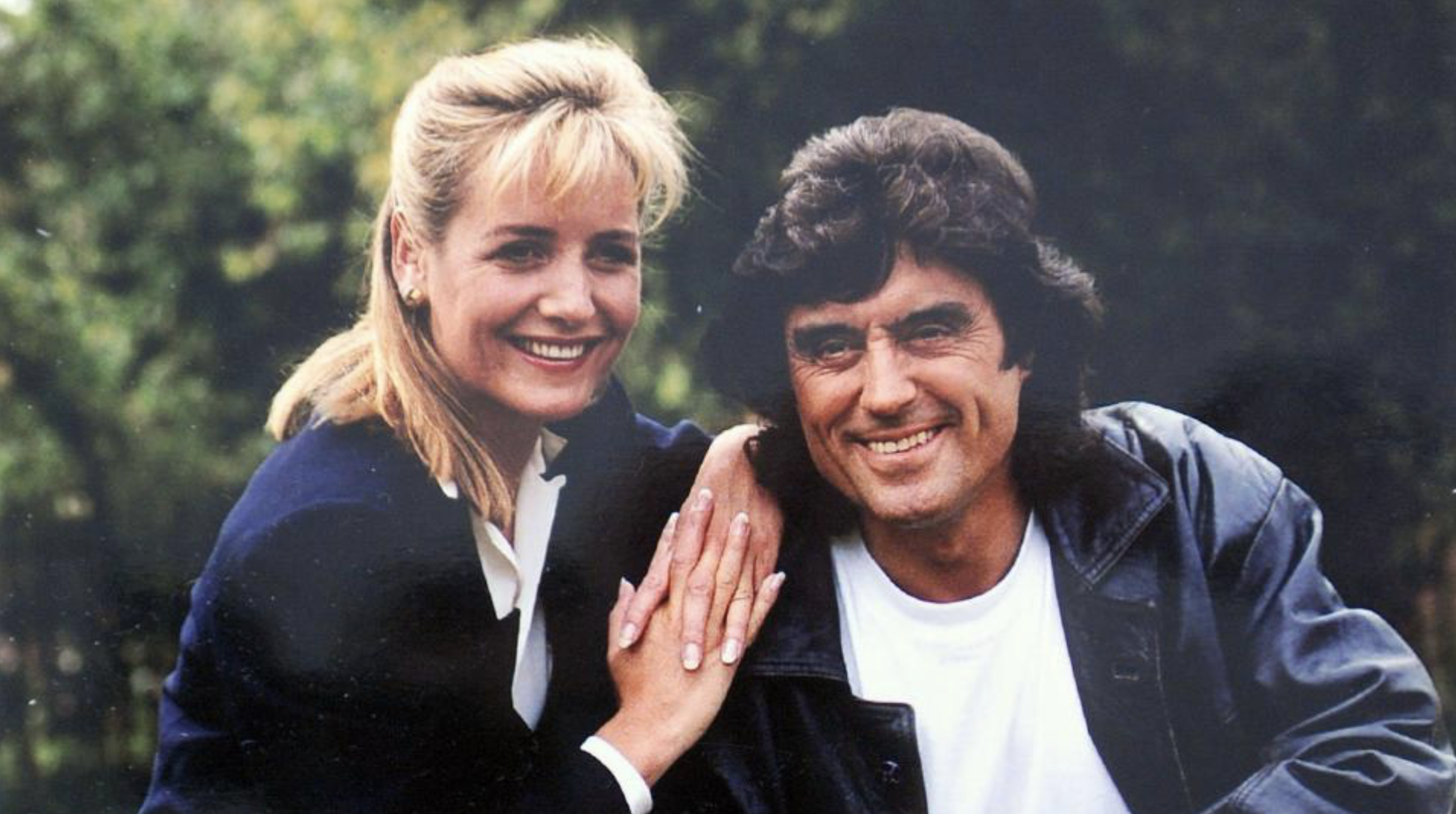 Lovejoy (Ian McShane)and his romantic sidekick Lady Jane Felsham (Phyllis Logan)