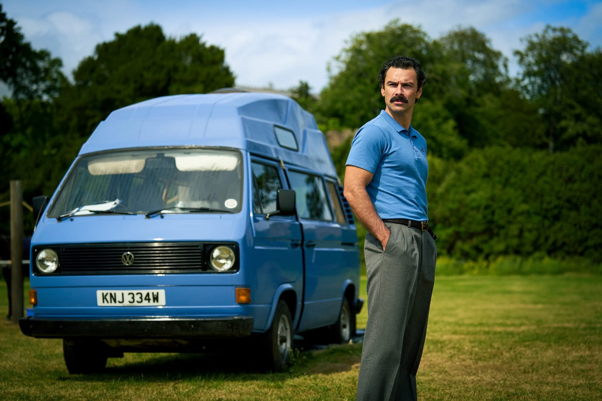 Aidan Turner in "Rivals" Season 2 (Photo: Hulu)