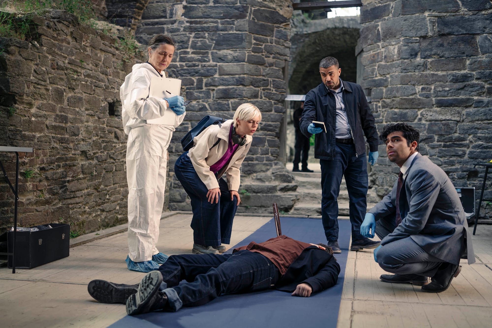 Ella Maisy Purvis, Ali Ariaie, Liza Sadovy, Nathan Welsh, and Julian De Backer in 'Patience' Season 2 