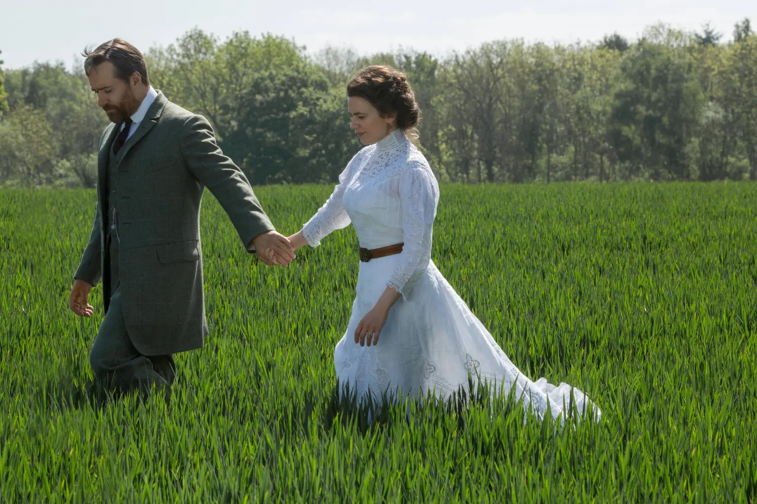 Matthew MacFadyen and Hayley Atwell in 'Howards End'