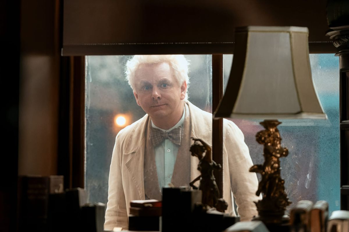 Michael Sheen in the "Good Omens" finale 