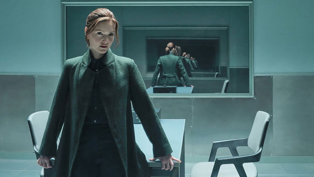 Holliday Grainger in 'The Capture' Season 3