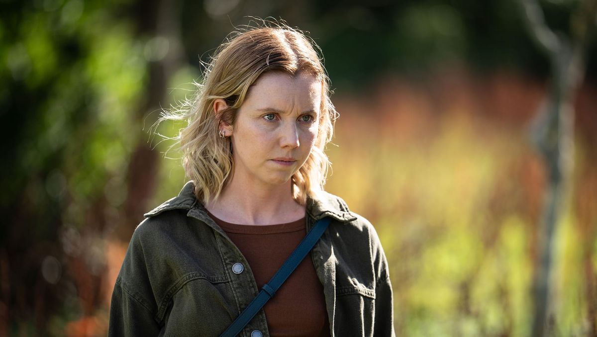 Lauren Lyle in 'The Ridge' 