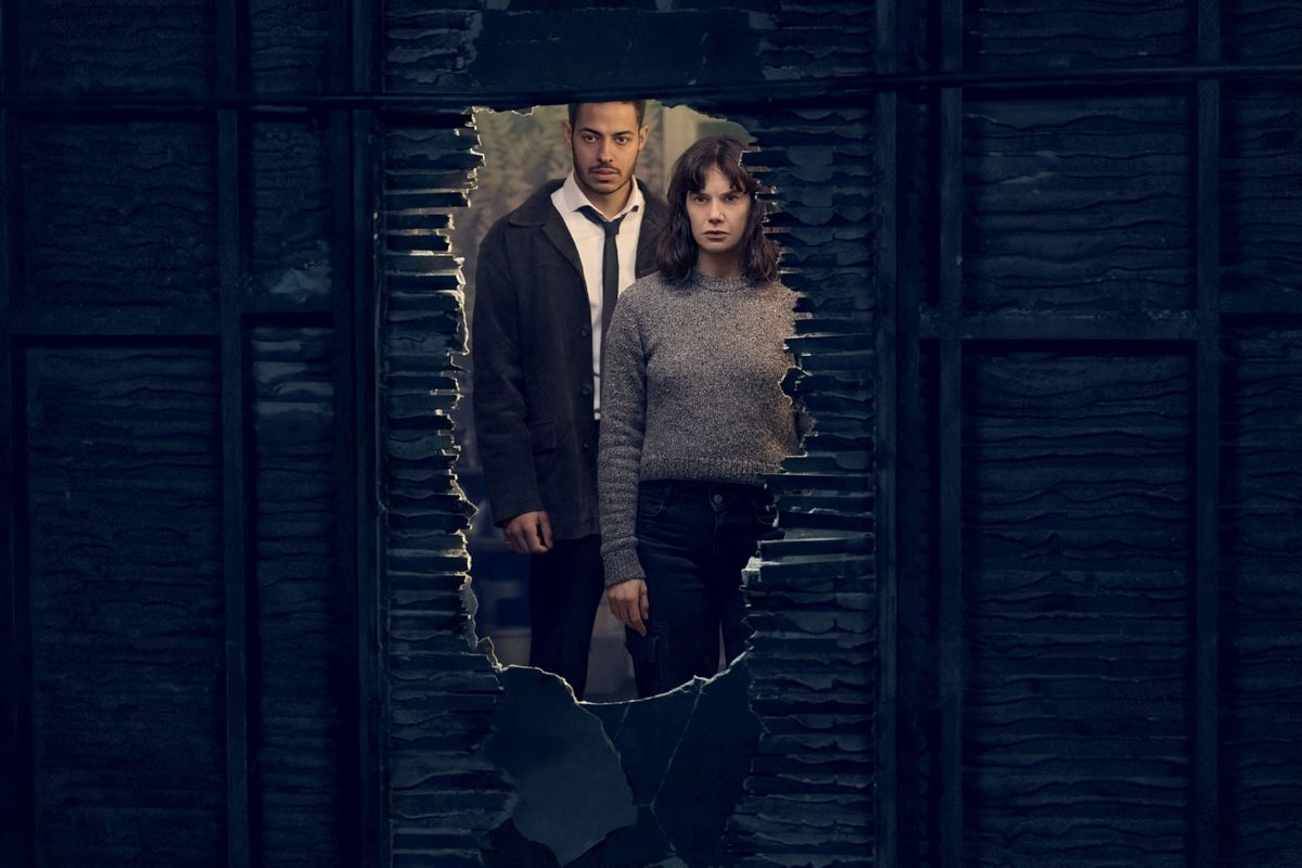 Showtime Sets January Premiere Date for Thriller 'The Woman in the Wall'