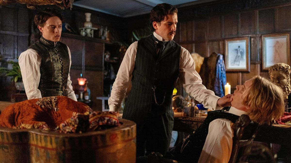 'Lot No. 249' Brings Back Ghosts of Christmas Past, Good & Bad