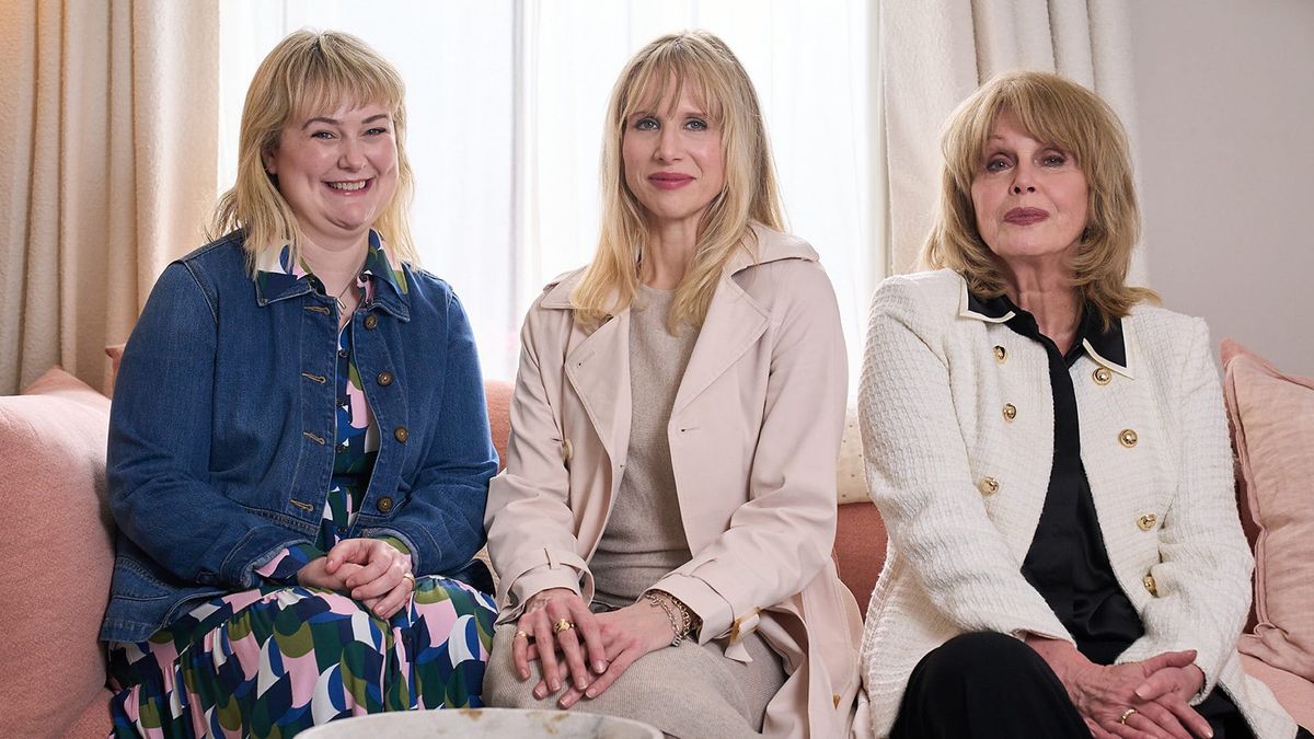 Joanna Lumley Joins Main Cast of 'Amandaland'