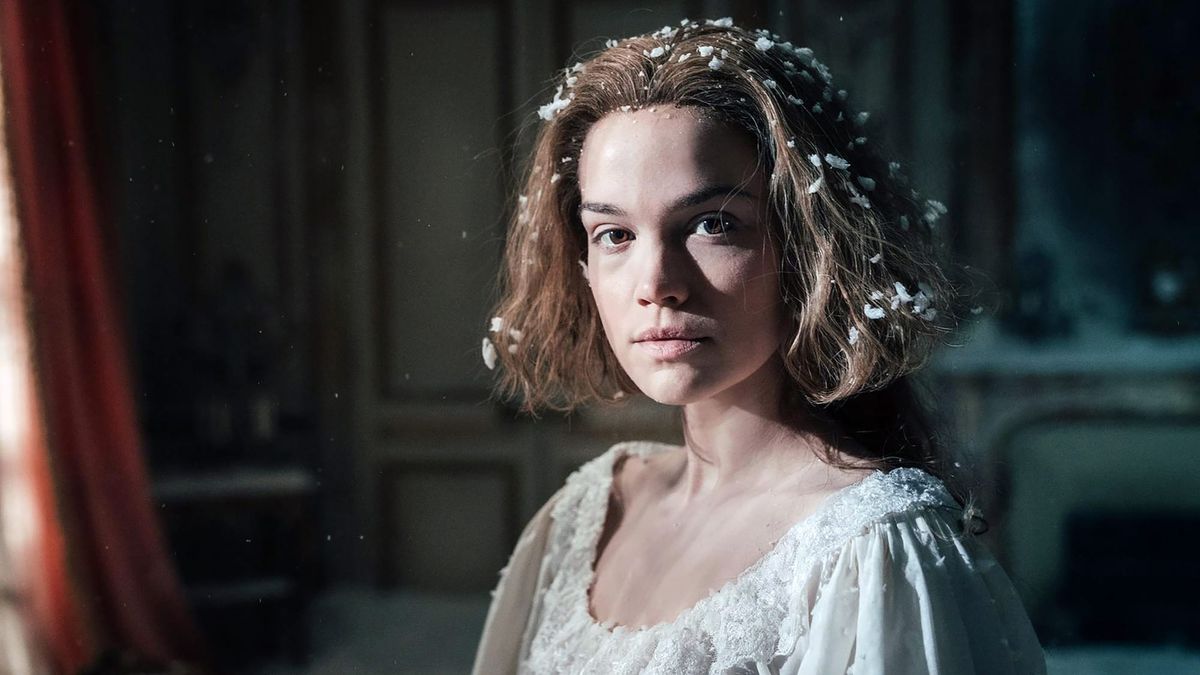 The Revolution Lands at ‘Marie Antoinette’s Feet in the Season 2 Finale