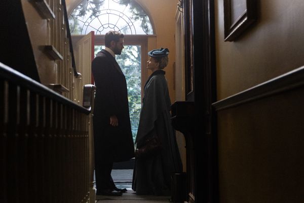 Tom Durant-Pritchard and Kate Phillips in "Miss Scarlet" Season 6 