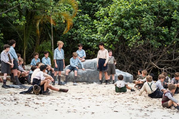 Tom Page-Turner, Cornelius Brandreth, Lox Pratt, Thomas Connor, Winston Sawyers, and David McKenna in 'Lord of the Flies'