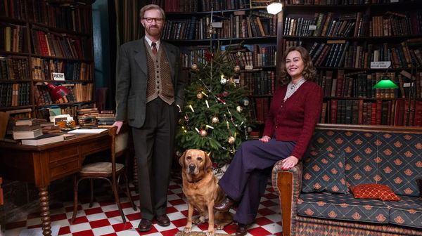 Mark Gatiss, Dog, and Polly Walker in 'Bookish' (UKTV)