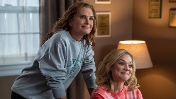 ‘You’re Killing Me’ Adds Peri Gilpin for Season 2