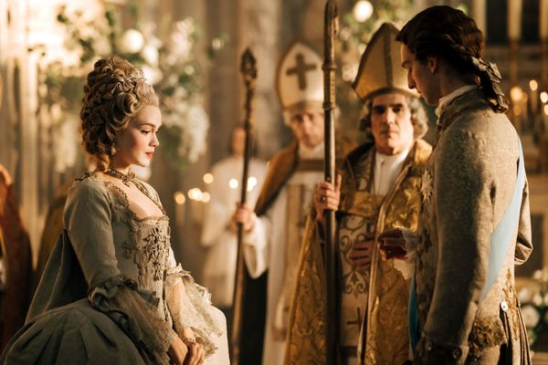 Emilia Schüle & Louis Cunningham Discuss the History Behind 'Marie Antoinette'