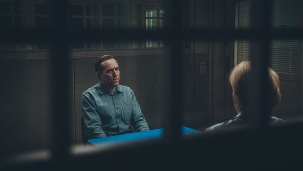 Professor T Gets a Day Pass in "The Perfect Picture"