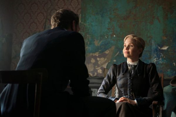 'Miss Scarlet' Starts Over in Season 5 Premiere "The Rival"