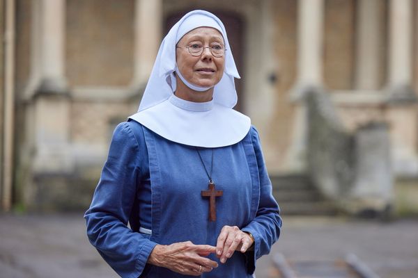 'Call the Midwife's Jenny Agutter Teases the Battle with the Board of Health