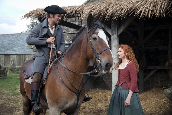 Dwight Enys (Luke Norris) and Demelza (Eleanor Tomlinson).