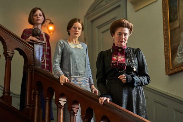 The Penultimate Episode of 'Hotel Portofino' Season 1 Contains Unpleasant "Discoveries"