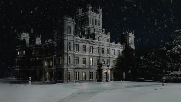 Christmas is Coming to Downton Abbey