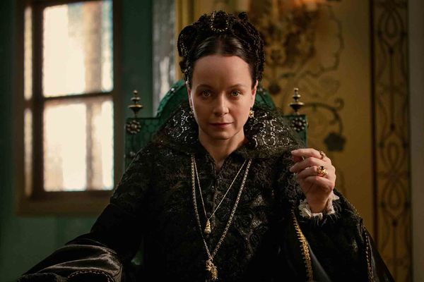 The First Images From Starz's 'The Serpent Queen' are Rich and Sumptuous