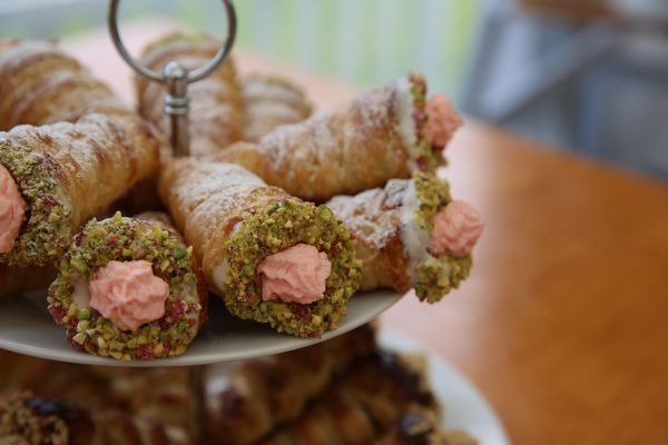 Nadiya's rose pistachio and mocha hazelnut horns. Yum.