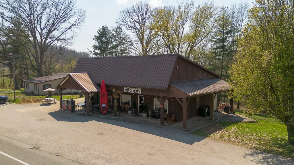 Found on the Scenic Route: Green River Hill Grocery