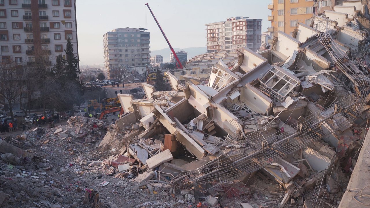 Earthquakes – Deadly risk, devastating damage | Munich Re