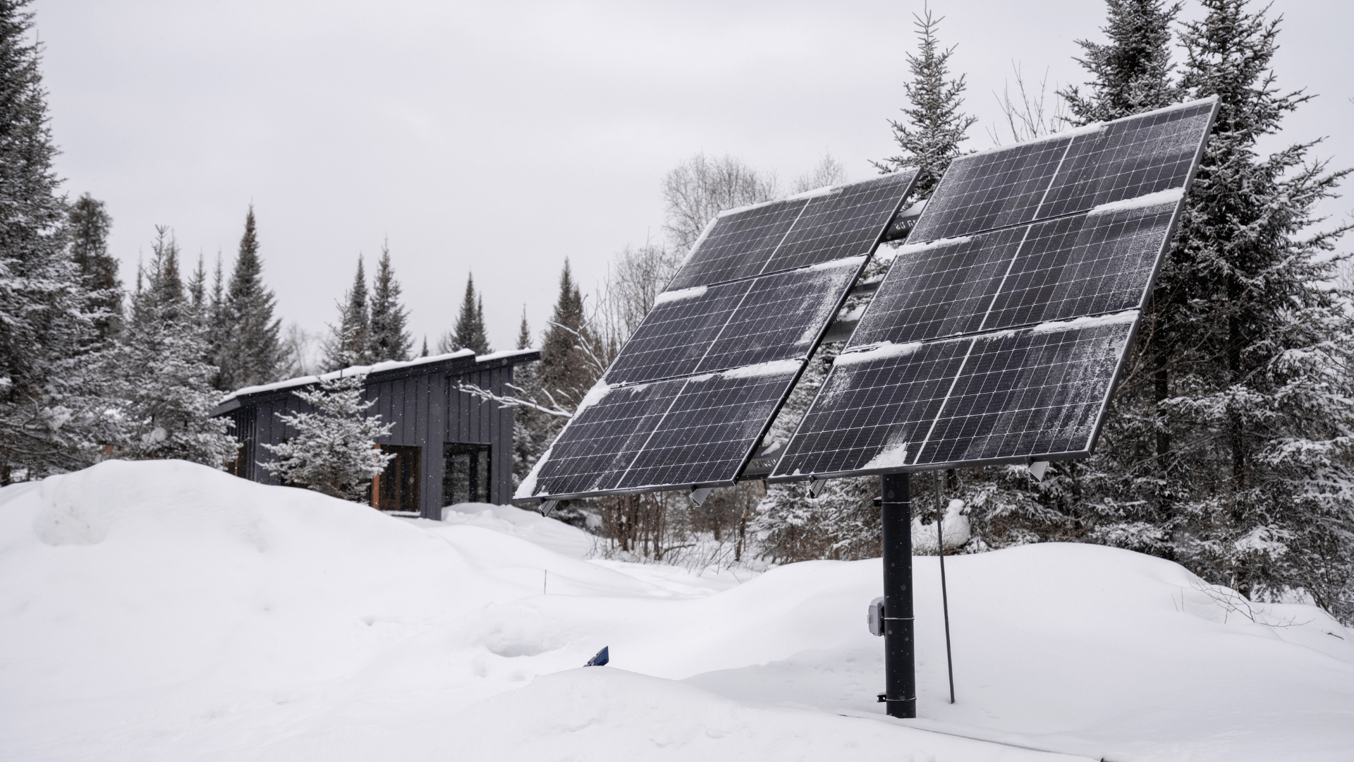 Snow on solar panels? Here's why you shouldn't panic - Wolf Track Energy