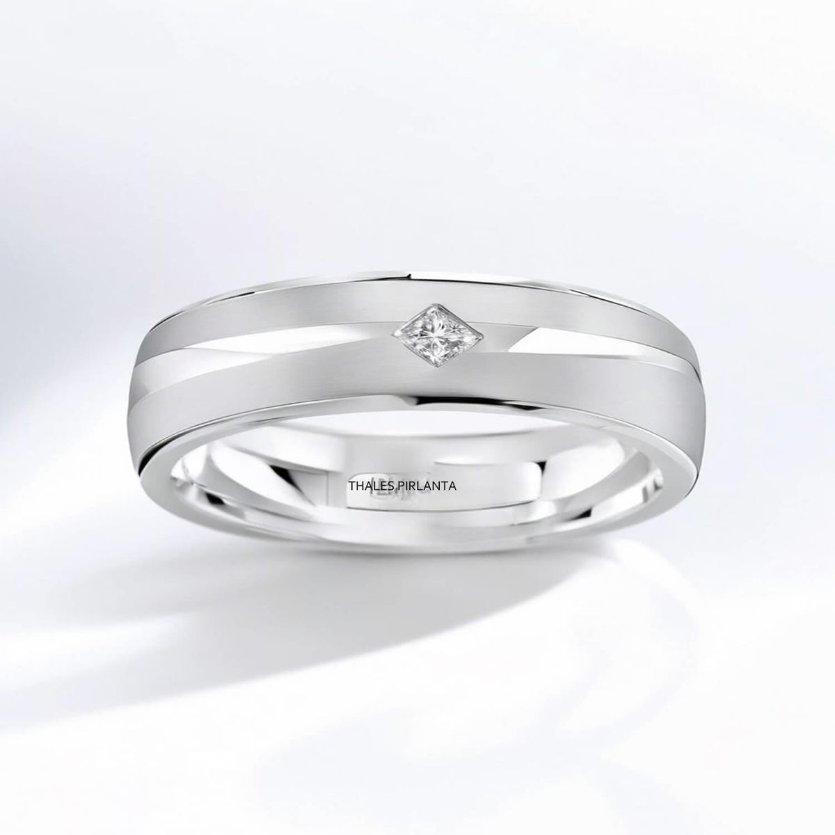 0.03 Karat Nişan Alyansında Fiyatı Neler Etkiler?