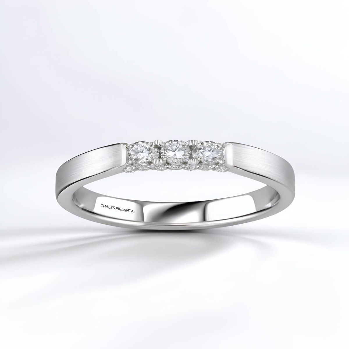 Pırlantalı Altın Alyans Seçerken Nelere Dikkat Etmeli?