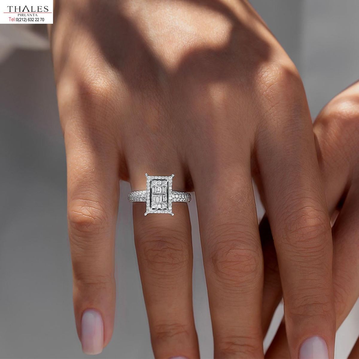 0.85 Ct Baget Yüzük Elde Büyük Durur mu?