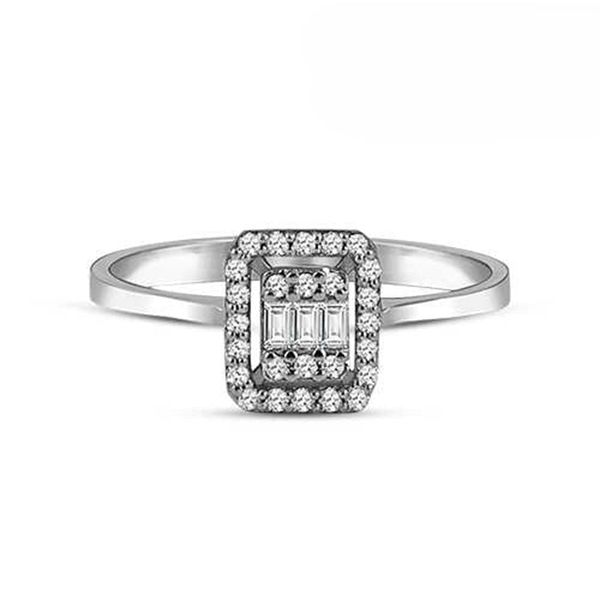 İnce Parmakta Baget Pırlanta Yüzük Estetik Durur Mu?