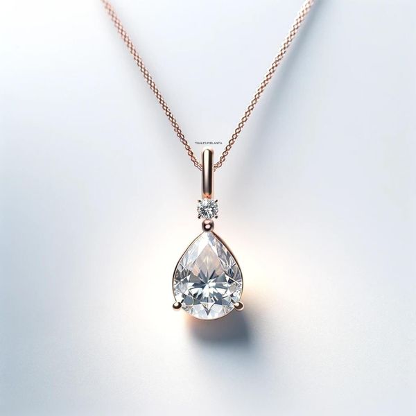 Damla Beyaz Topaz Kolye Günlük Kullanımda Çizilir Mi?