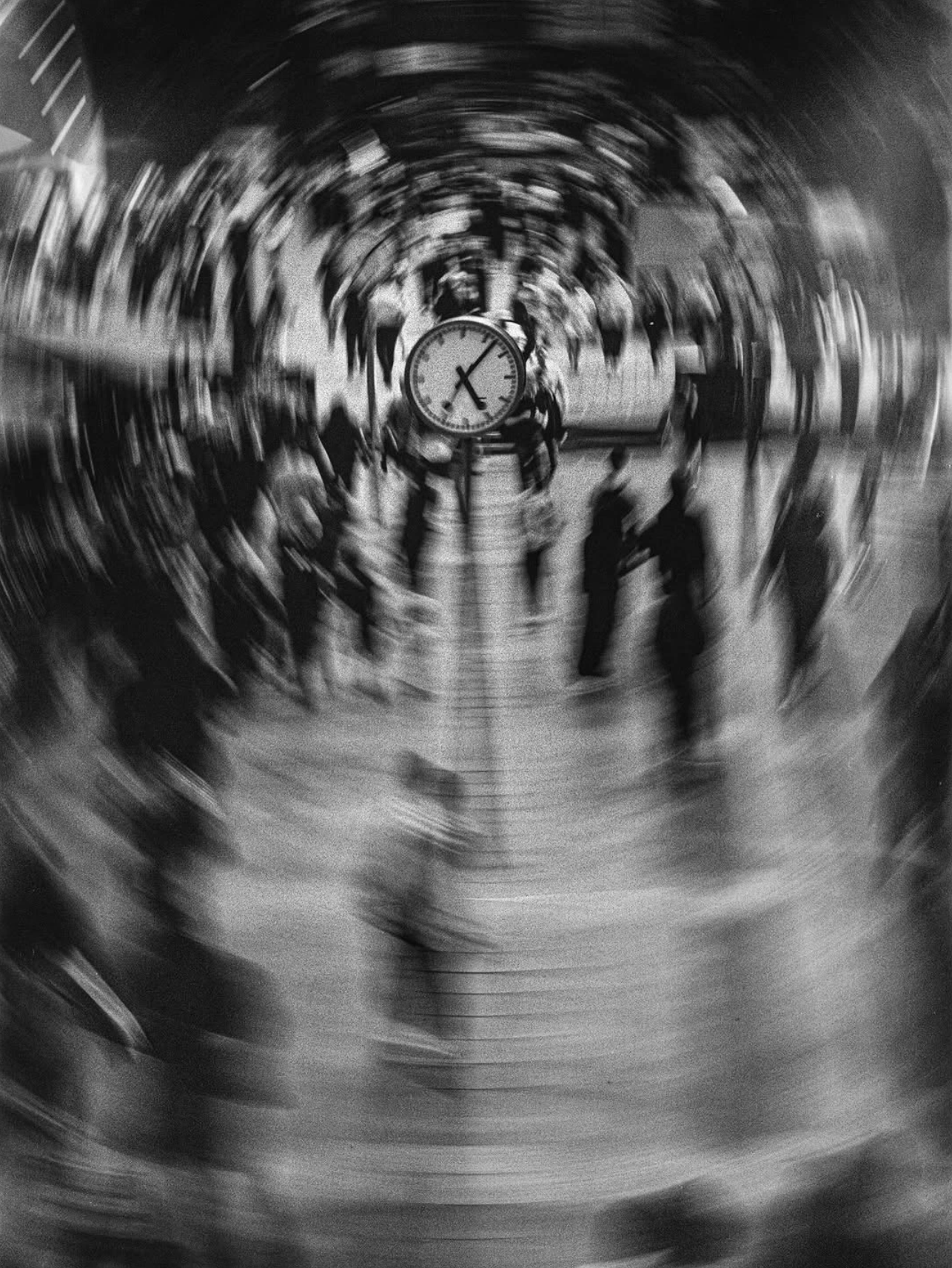 "Delay," photograph by Alexey Titarenko: urgency and scarcity must be real to be legitimate
