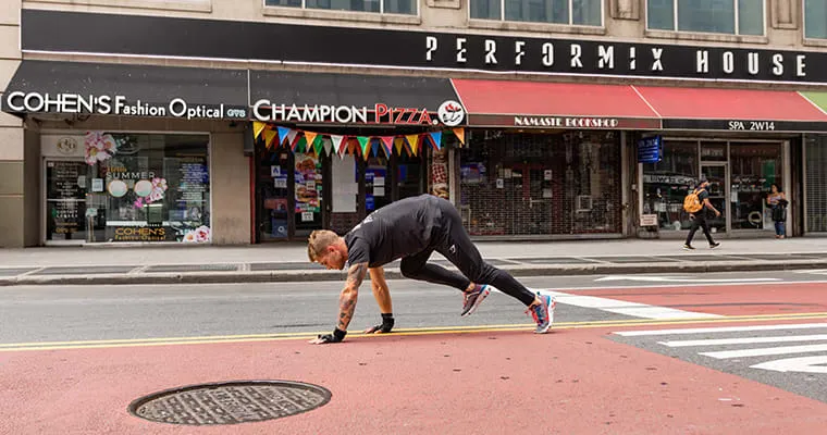 Bear Crawl Marathon in New York, excerpt from the Gymshark blog