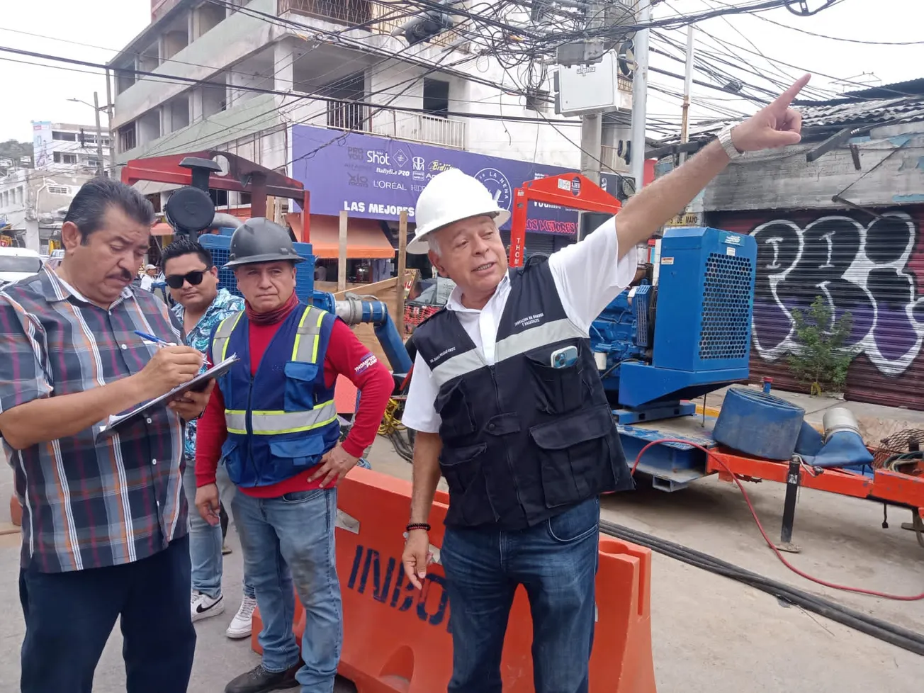 Avanzan en un 60% trabajos en colectores de Acapulco