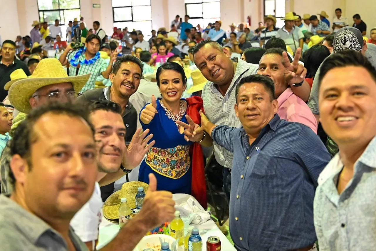 Alcaldesa reconoce a los "súper papás" del Ayuntamiento de Chilpancingo