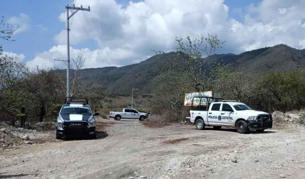 Encuentran a un hombre asesinado frente al panteón ministerial de Chilpancingo