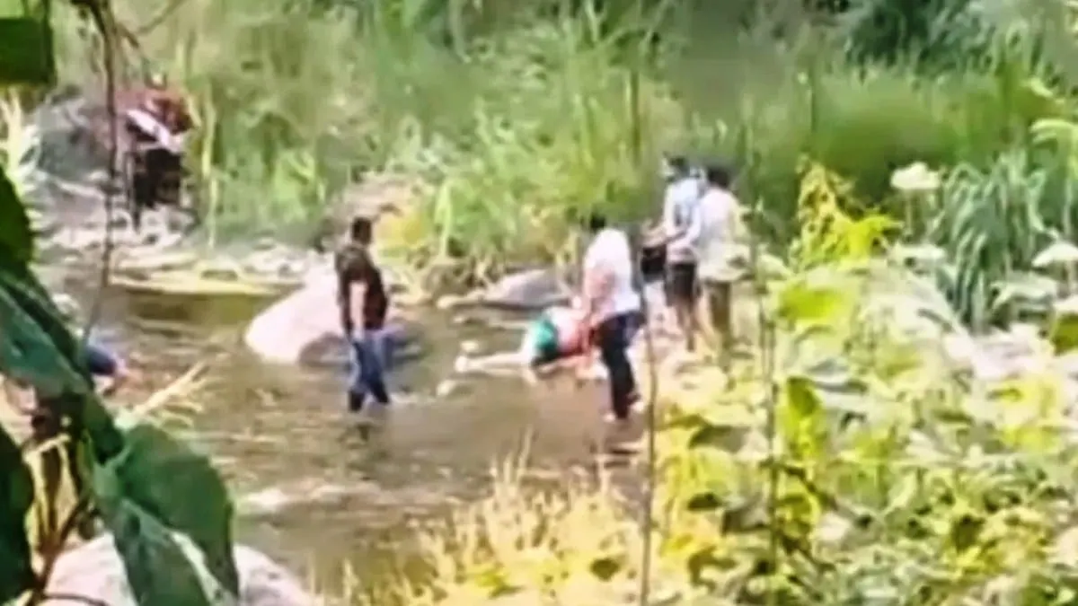 Alcalde de Zapotitlán, en Puebla, participa en ejecución; lo graban en video