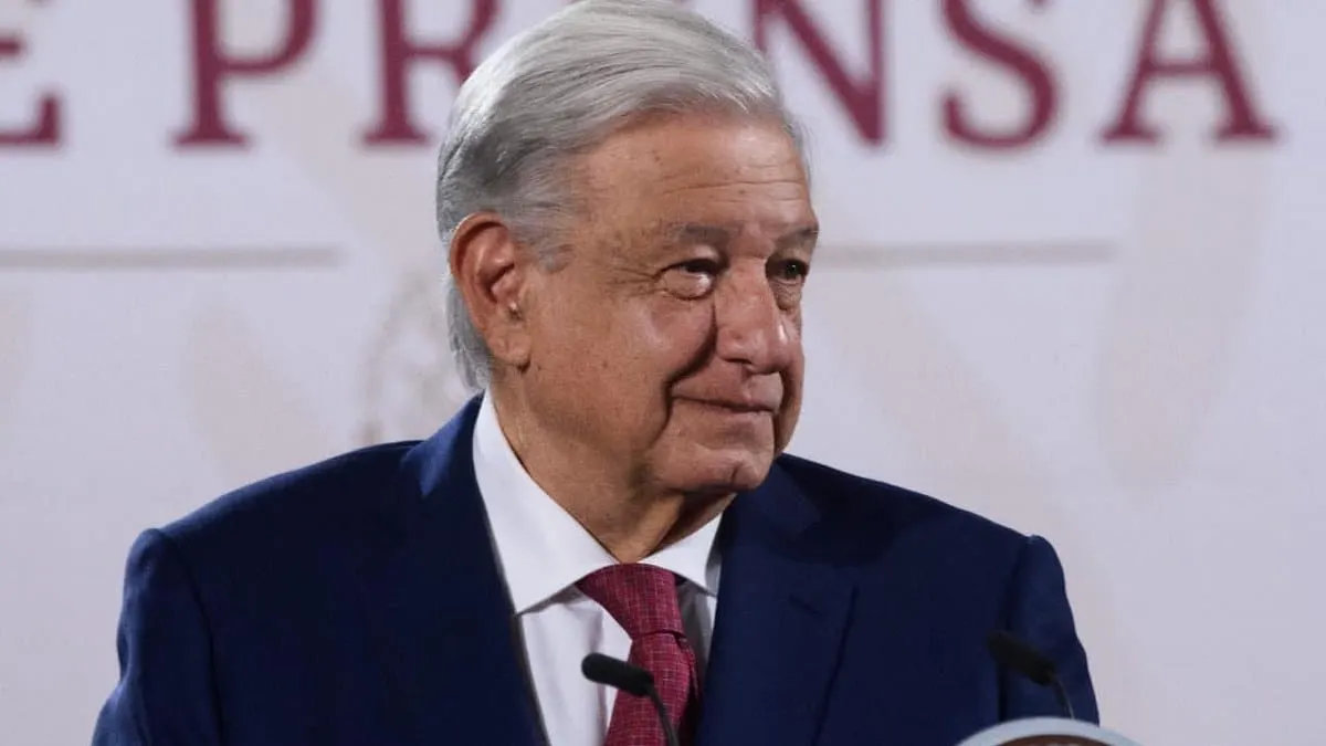 Jueces y magistrados deben convertirse en 'siervos de la nación' por voto popular: AMLO