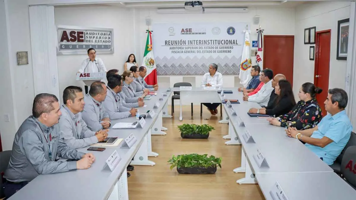 Fiscal Zipacná Torres se reúne con titular de la ASE