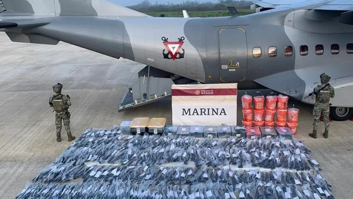 Marina confisca a un cartel armas, cargadores, cartuchos y droga en Boca del Río, Veracruz