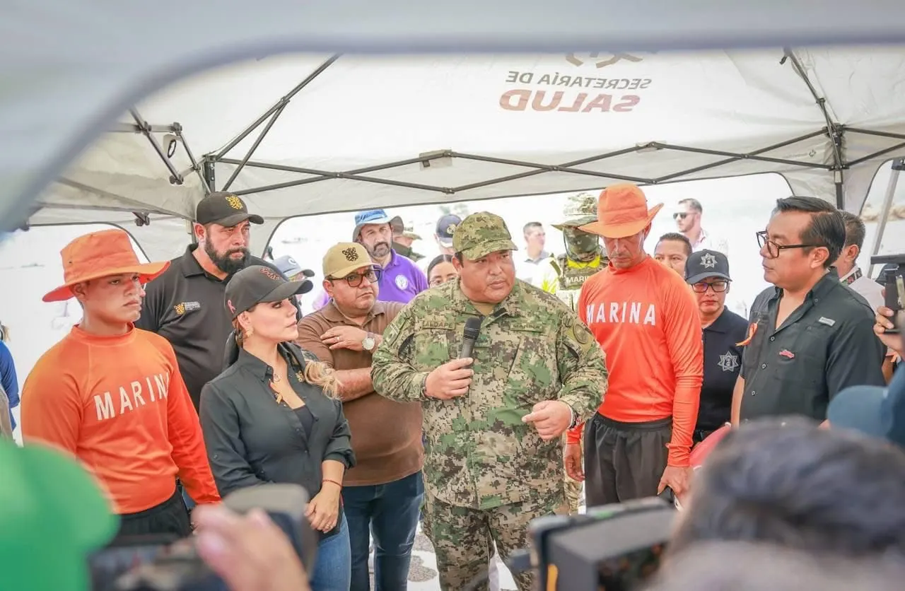 Recorre Evelyn Salgado playas de Acapulco para supervisar seguridad