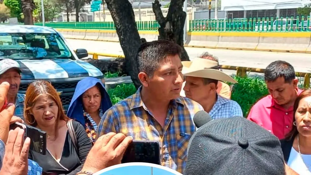 Bloquean antorchistas la Autopista del Sol en Chilpancingo