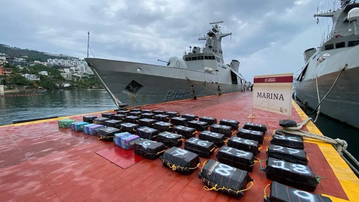 Armada de México 'asegura' una tonelada y media de presunta cocaína frente a costas de Acapulco