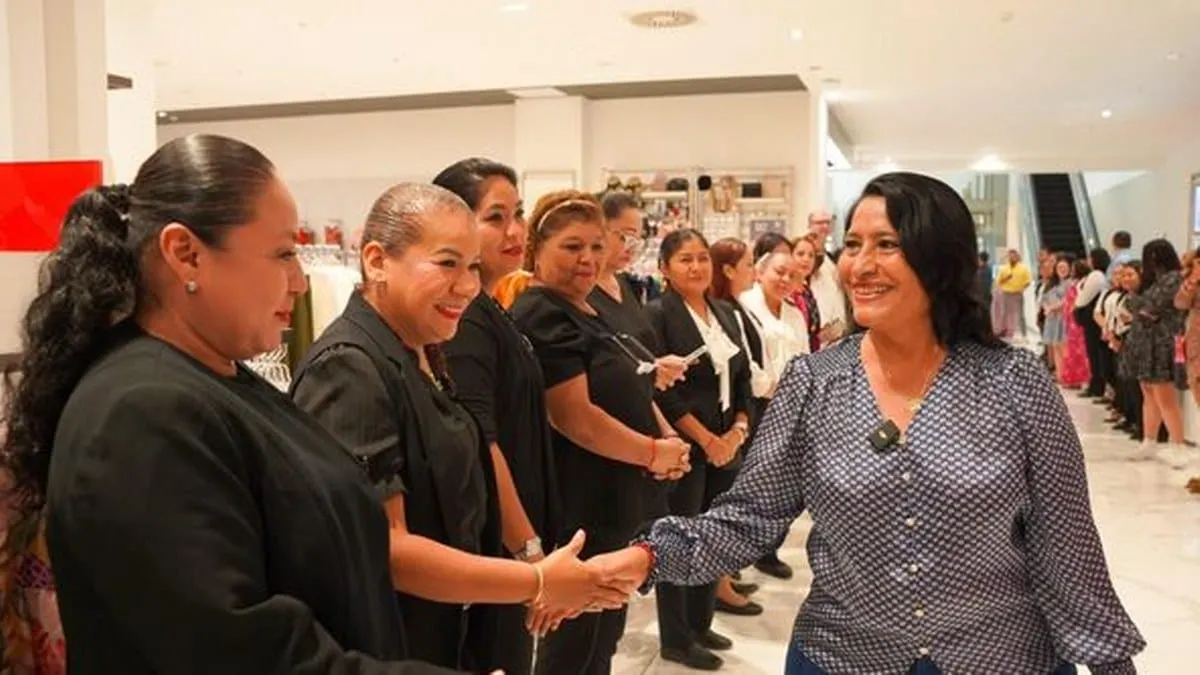 Reabre Liverpool en Acapulco tras nueve meses de Otis