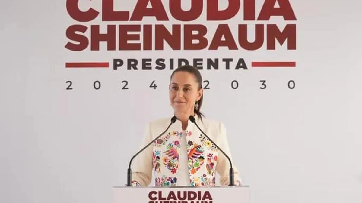 Sheinbaum, dispuesta a reunirse con padres de los 43
