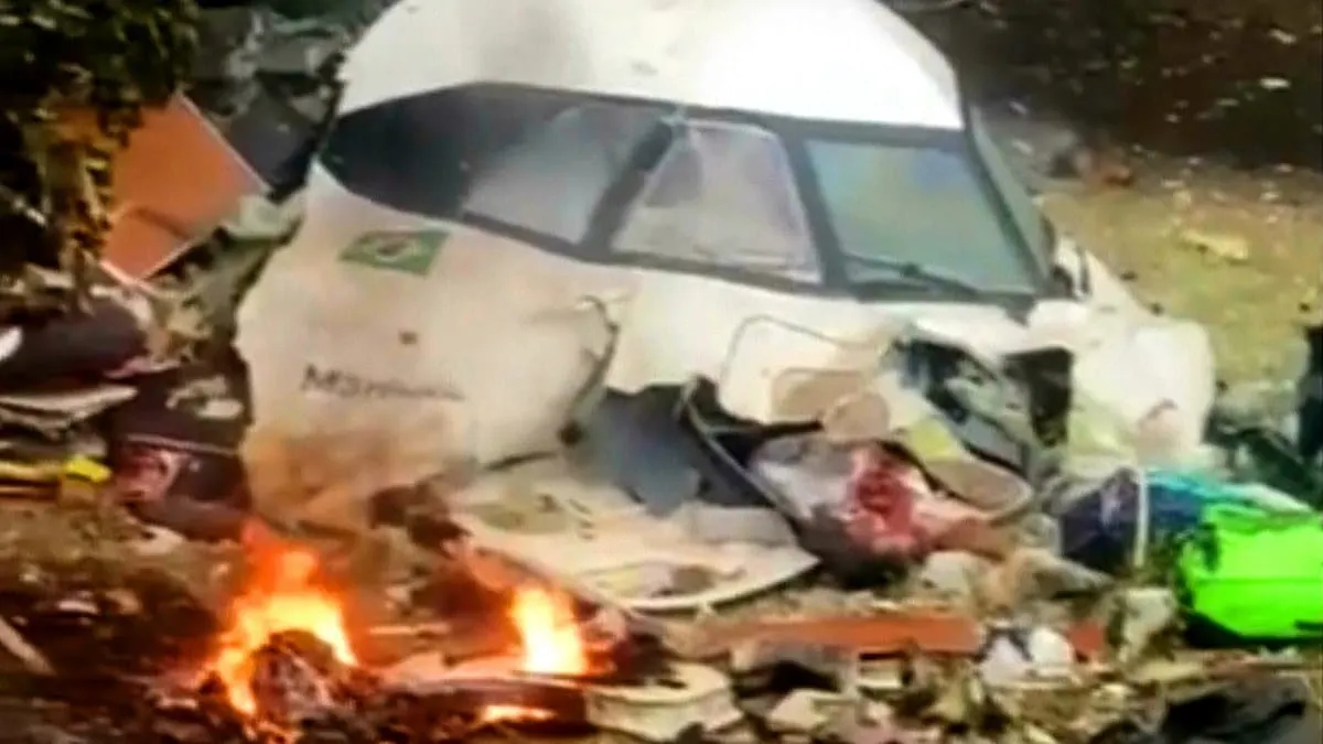 Confirman autoridades 61 muertos tras caída de avión en São Paulo, Brasil